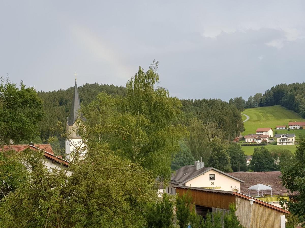 Ferienwohnung Am Kirchberg Achslach Ngoại thất bức ảnh